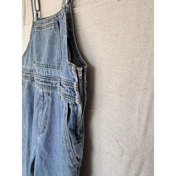FOREVER 21 Women's Medium Wash Strappy Denim fitted overalls Jumpsuit Size S - Picture 10 of 13